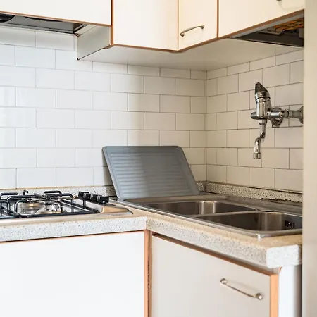 Side Sea View Flat For 6 Guests Near Apartman *